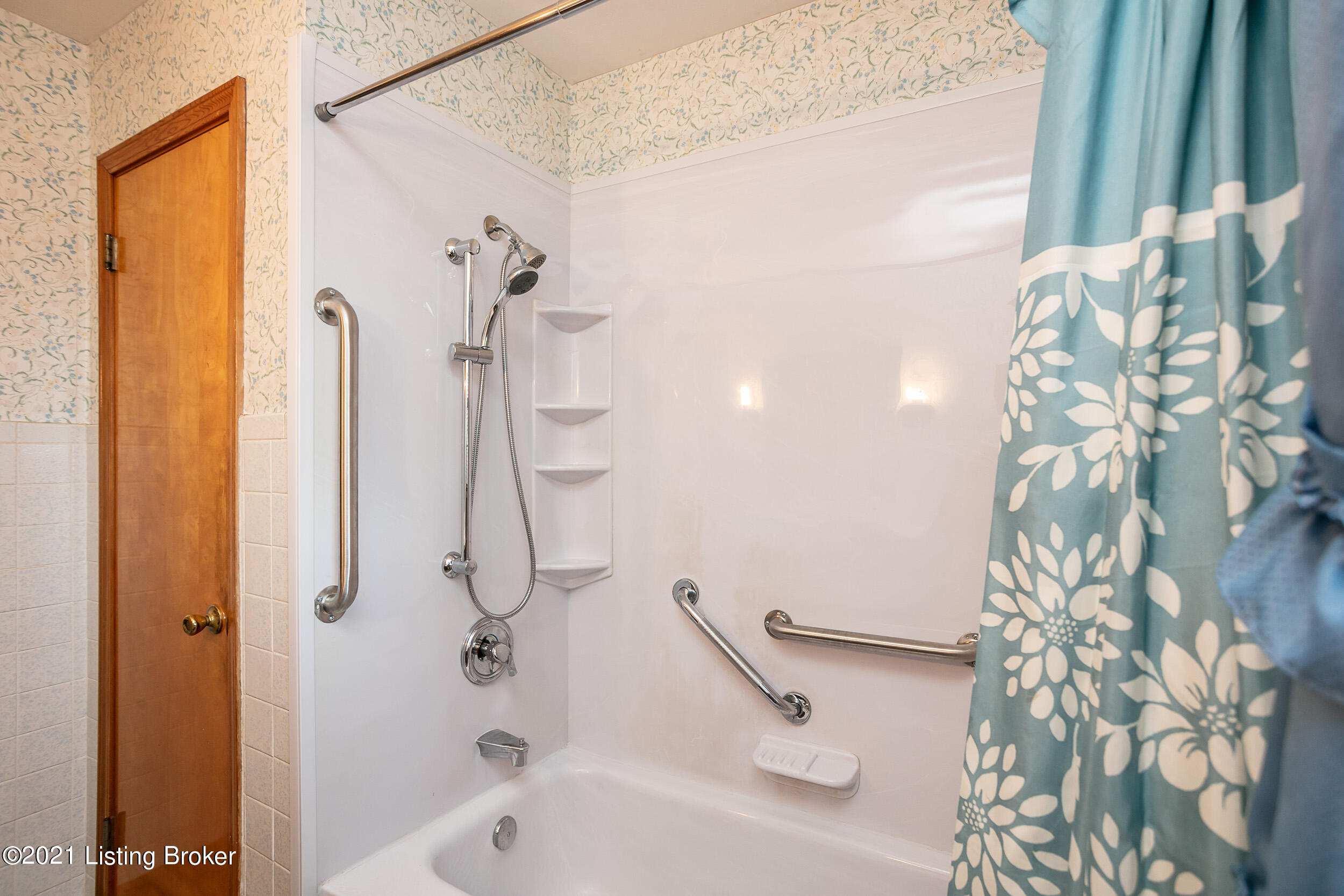 208 Manton Road Bardstown, KY 40004 - Photo 27 of 34 208MantonRd-24