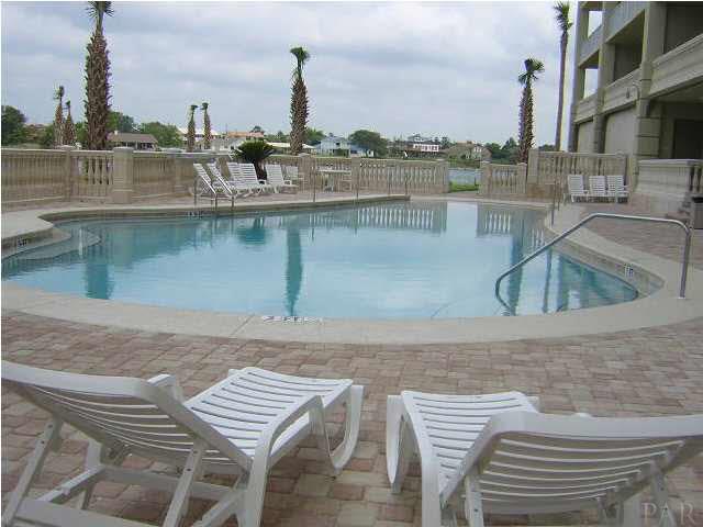 13928 River Road, Unit 1001 Pensacola, FL 32507 - Photo 6 of 15 Swimming pool and deck