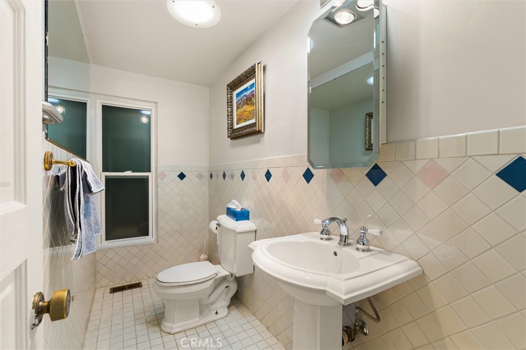 26 North Coolwater Road Bell Canyon, CA 91307 - Photo 18 of 37