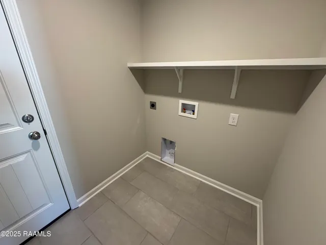 $1,800 | 331 White Pine Drive, Lafayette, LA 70501