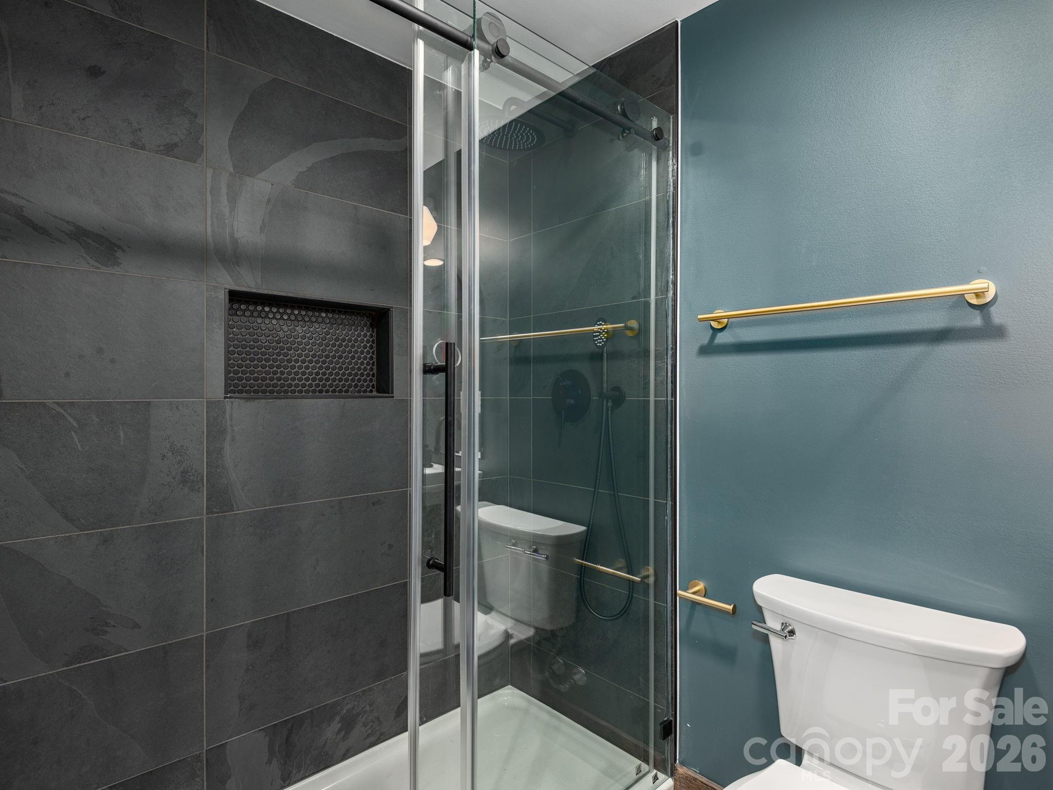 78 Travis Street Clyde, NC 28721 - Photo 7 of 20