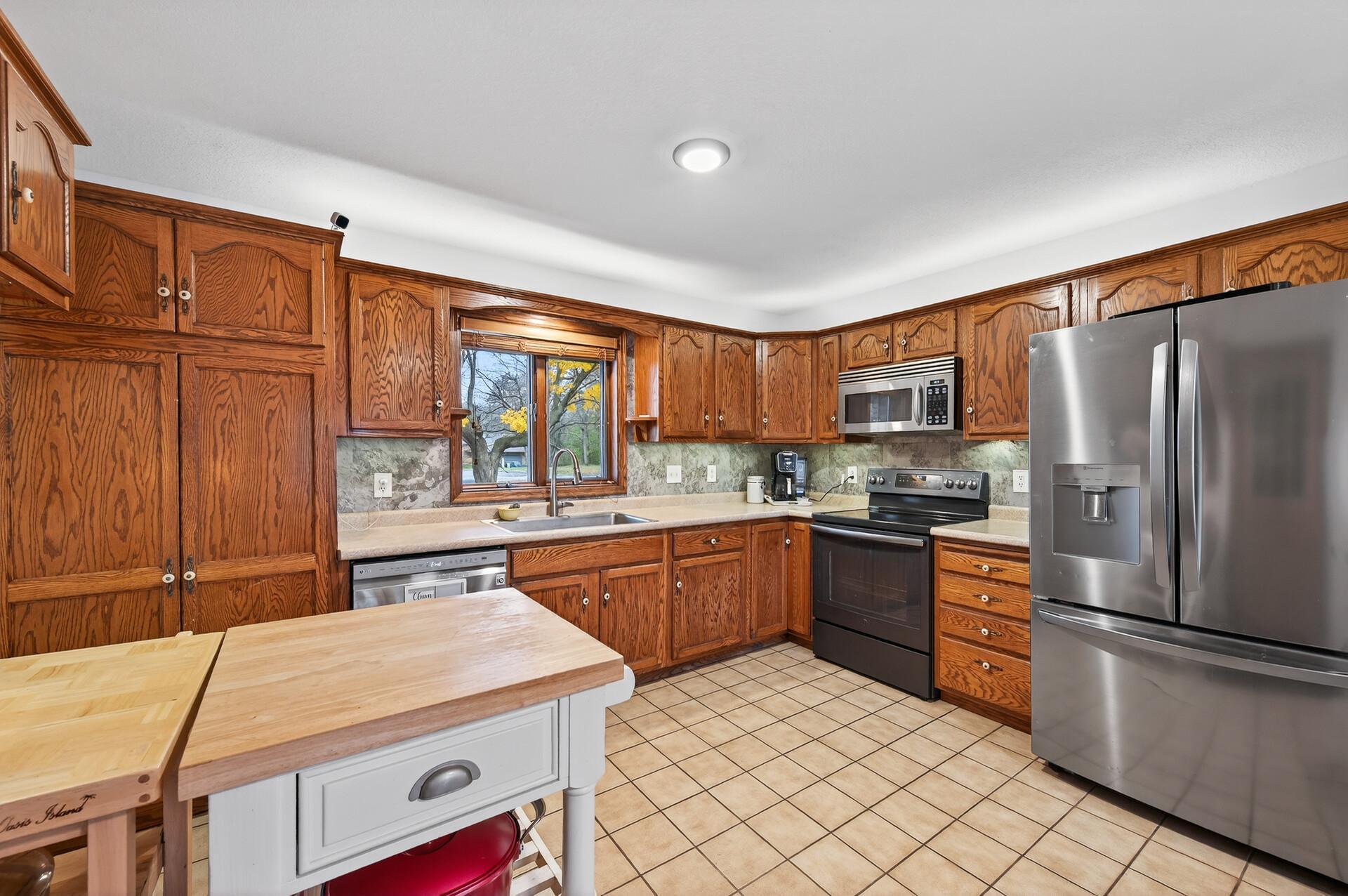 719 Countryview Circle Hudson, WI 54016 - Photo 12 of 44