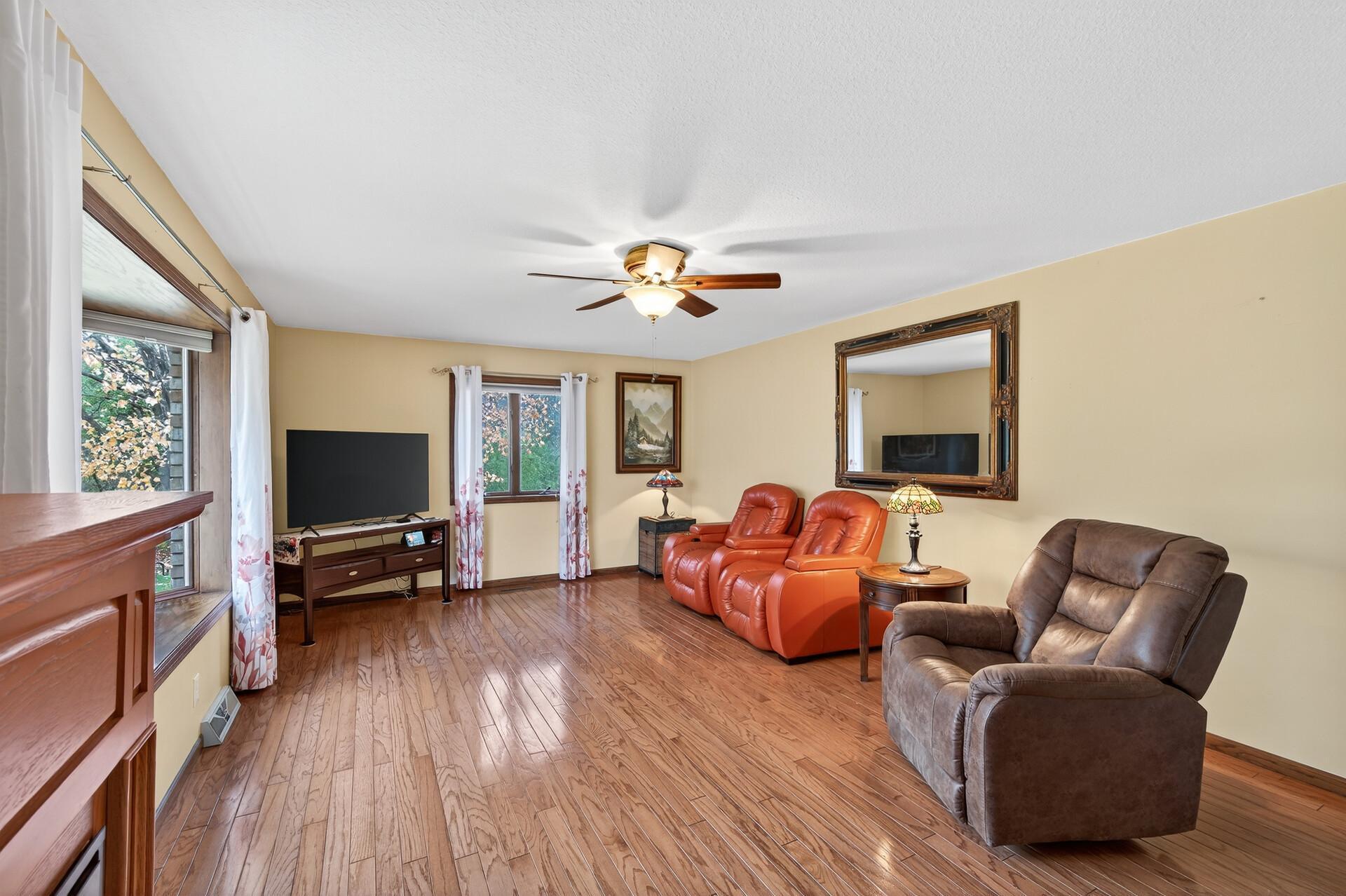 719 Countryview Circle Hudson, WI 54016 - Photo 8 of 44