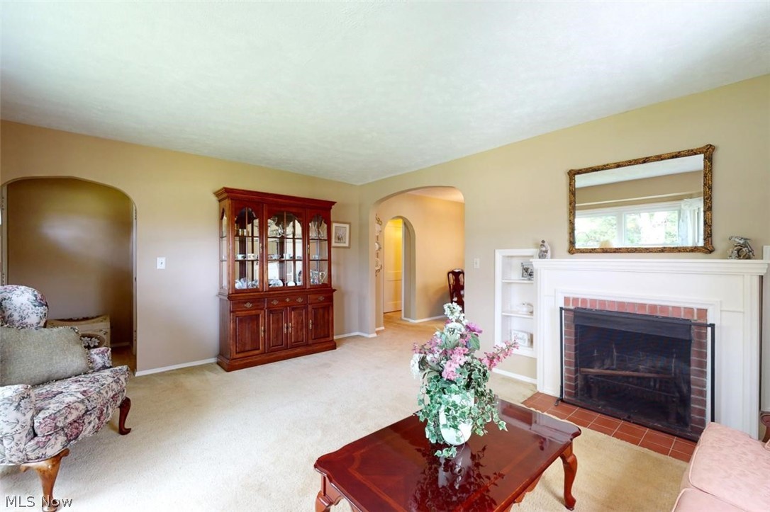 10886 Prouty Road Painesville, OH 44077 - Photo 9 of 22 Formal Livingroom 2