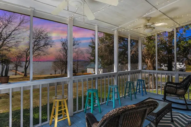 $375,000 | 10165 North Lake Circle, Kemp, TX 75143