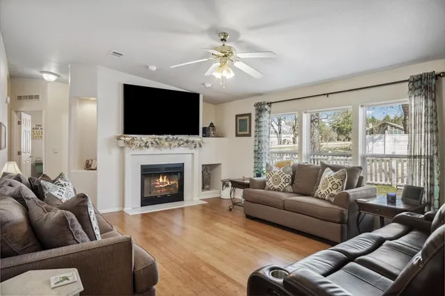 $375,000 | 10165 North Lake Circle, Kemp, TX 75143