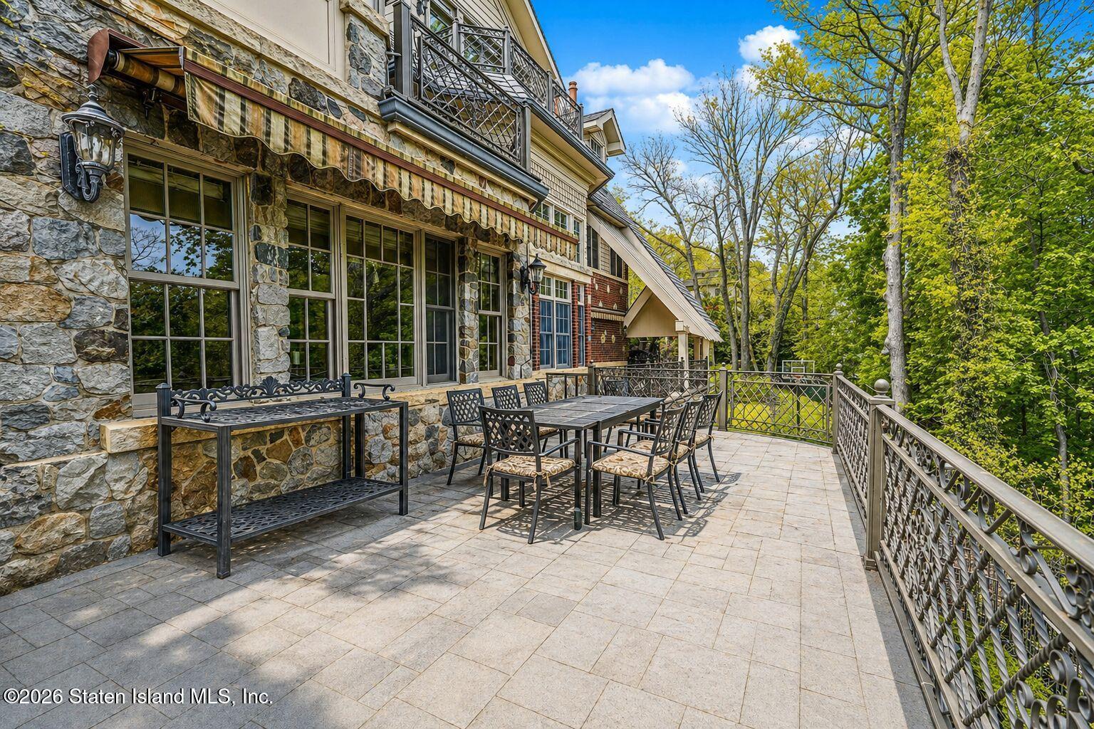 125 Benedict Road Staten Island, NY 10304 - Photo 30 of 96 125 Outdoor Dining Balcony