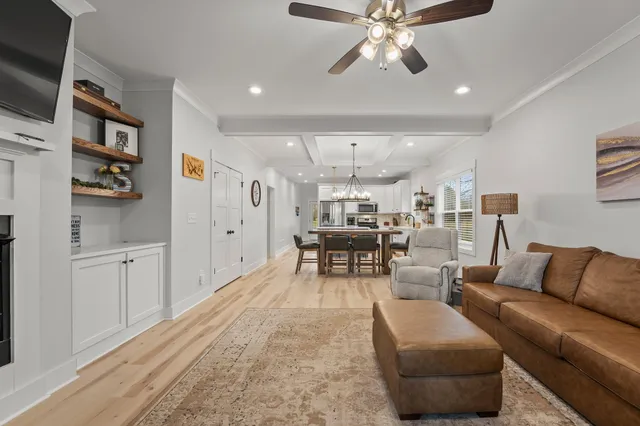 $899,000 | 73 Cypress Point Drive, Winchester, TN 37398