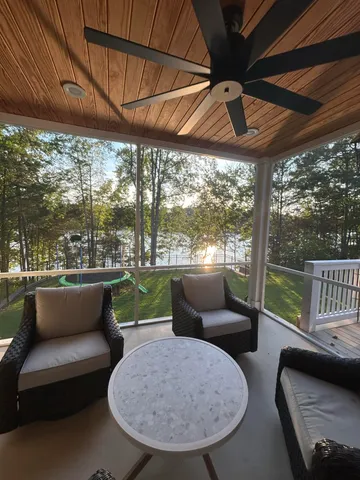 $899,000 | 73 Cypress Point Drive, Winchester, TN 37398