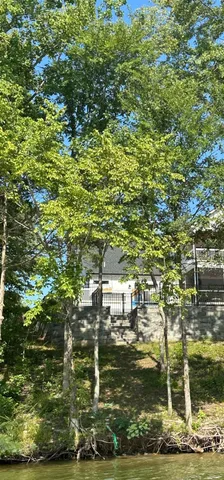 $899,000 | 73 Cypress Point Drive, Winchester, TN 37398