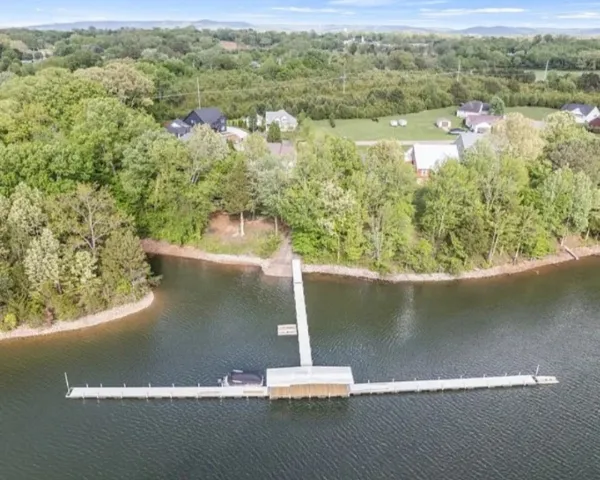 $899,000 | 73 Cypress Point Drive, Winchester, TN 37398