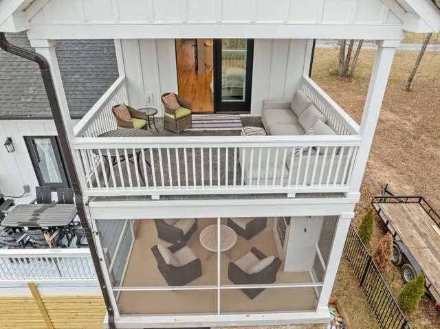 $899,000 | 73 Cypress Point Drive, Winchester, TN 37398