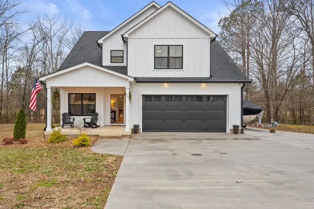$899,000 | 73 Cypress Point Drive, Winchester, TN 37398