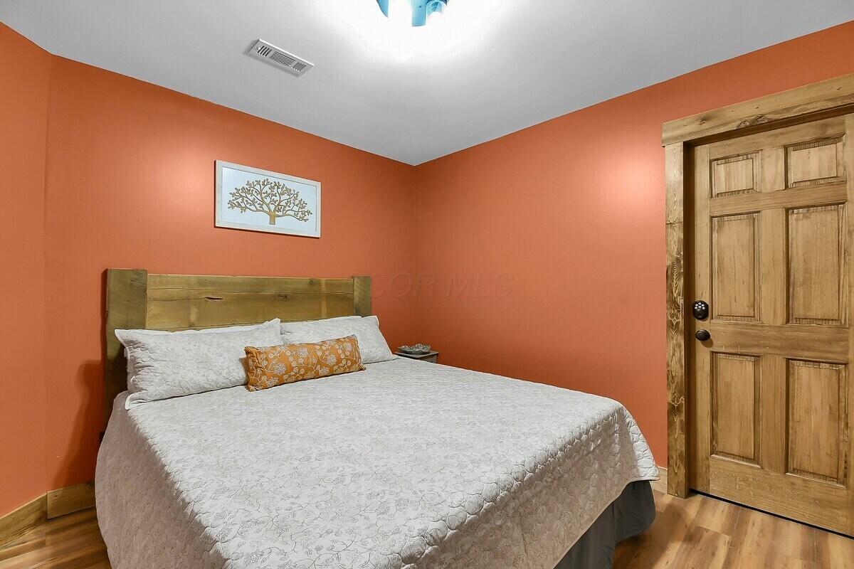 7429 Barneby Road Southeast Lancaster, OH 43130 - Photo 29 of 44 Bedroom 6