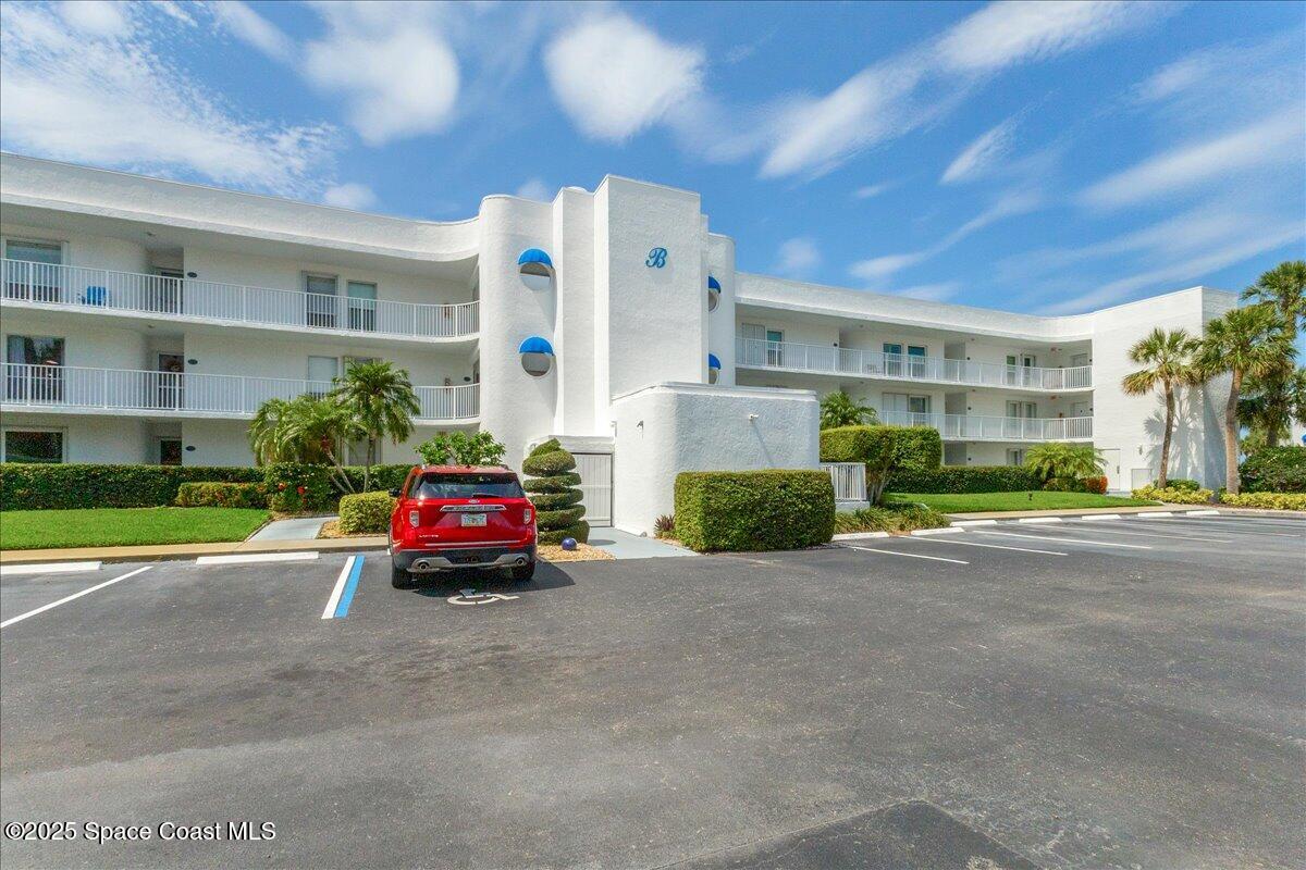 6124 River Run Drive Sebastian, FL 32958 - Photo 29 of 42 a car parked in front of a building