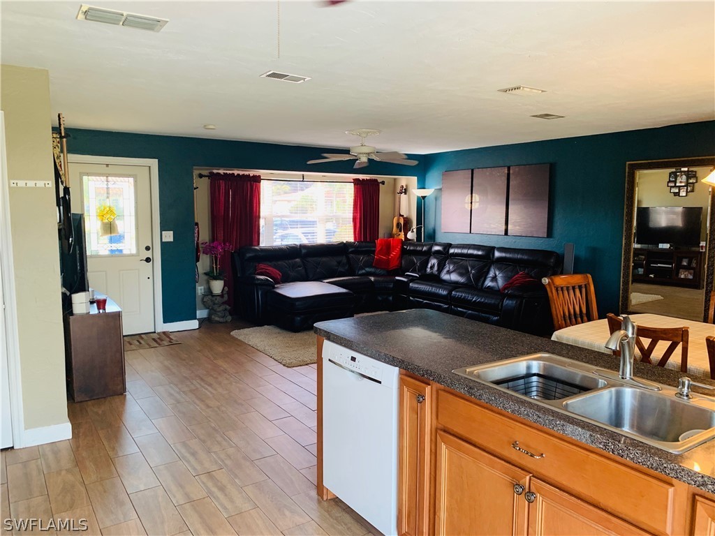1657 South Mayfair Road Fort Myers, FL 33919 - Photo 11 of 27 Gallery Image 11