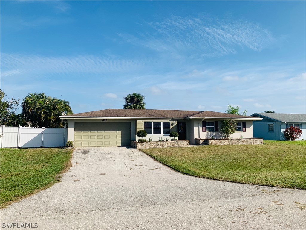 1657 South Mayfair Road Fort Myers, FL 33919 - Photo 3 of 27 Gallery Image 3