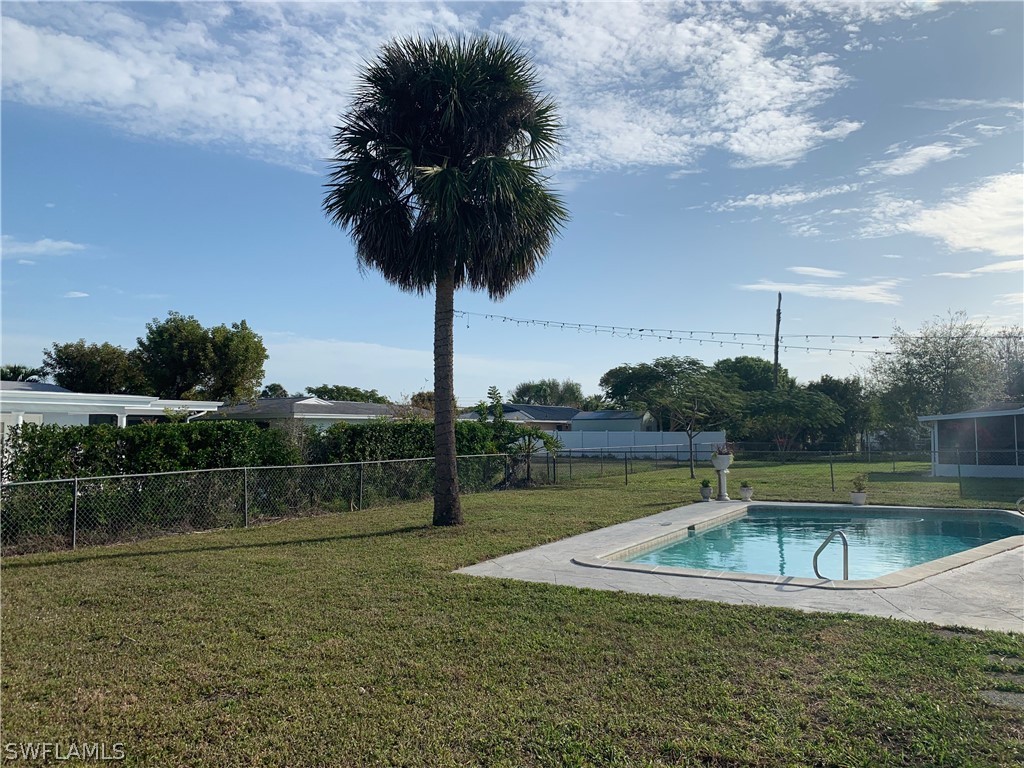 1657 South Mayfair Road Fort Myers, FL 33919 - Photo 7 of 27 Gallery Image 7