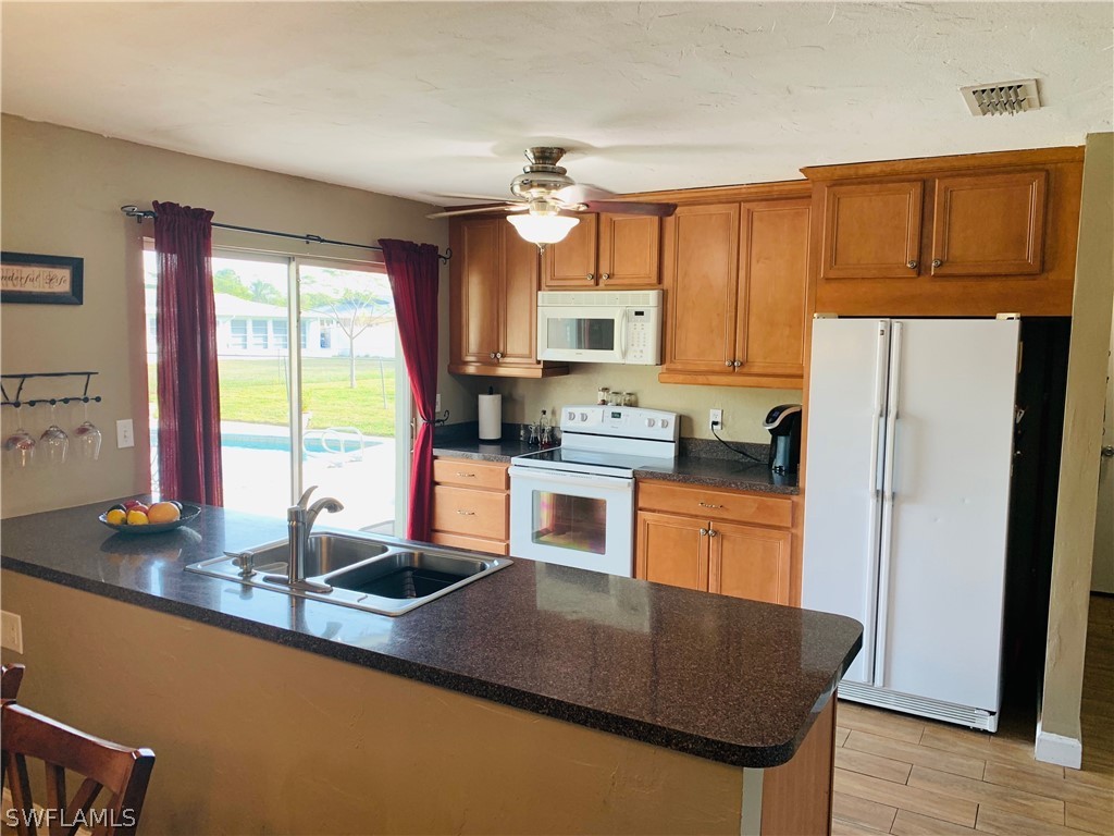 1657 South Mayfair Road Fort Myers, FL 33919 - Photo 8 of 27 Gallery Image 8
