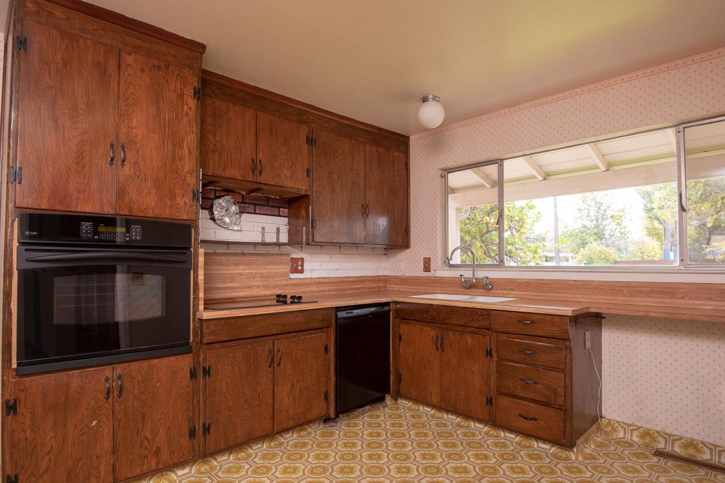 1009 Cascade Drive Sunnyvale, CA 94087 - Photo 7 of 26