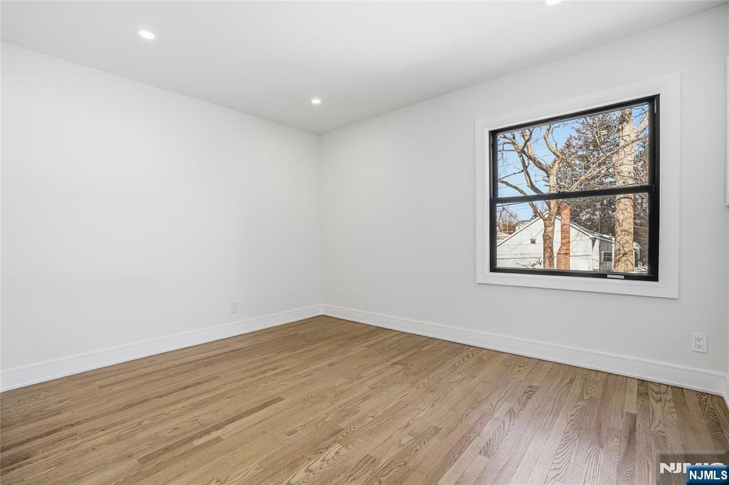 589 Fletcher Avenue Oradell, NJ 07649 - Photo 15 of 31