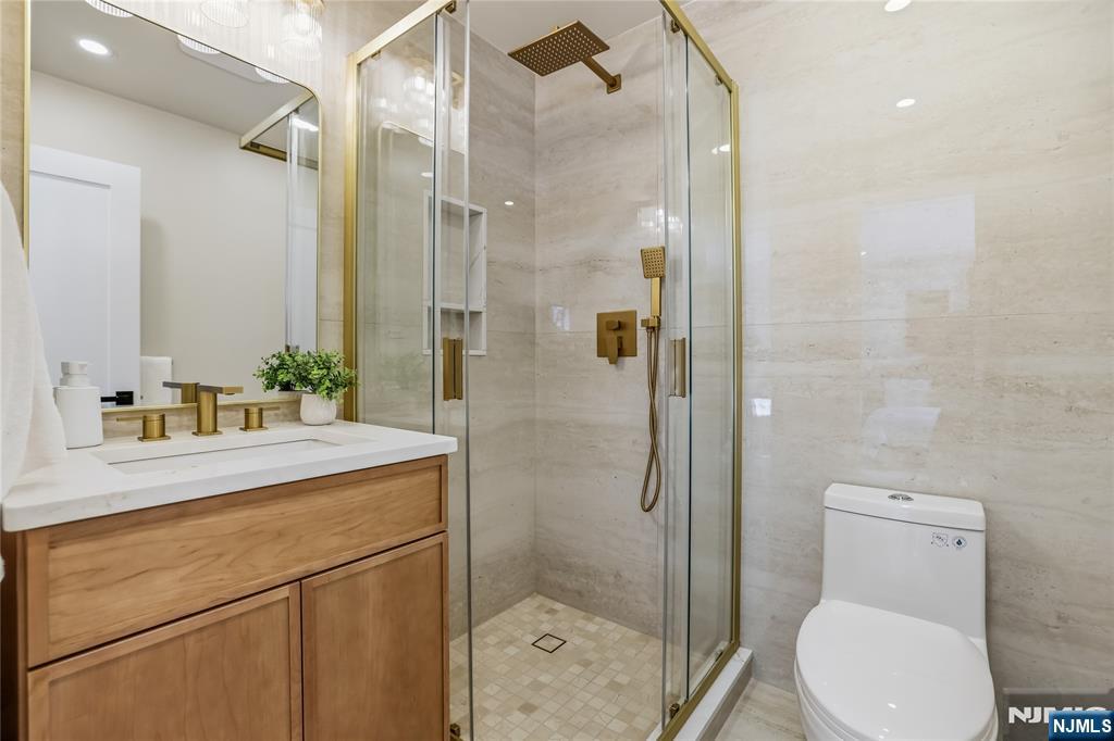 589 Fletcher Avenue Oradell, NJ 07649 - Photo 20 of 31