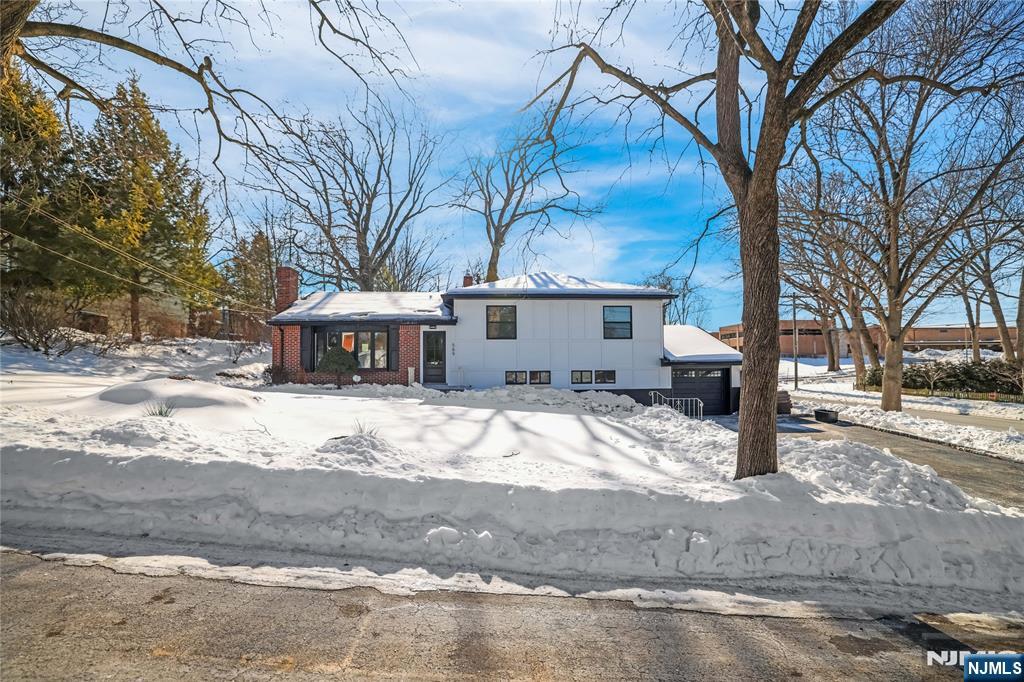 589 Fletcher Avenue Oradell, NJ 07649 - Photo 2 of 31