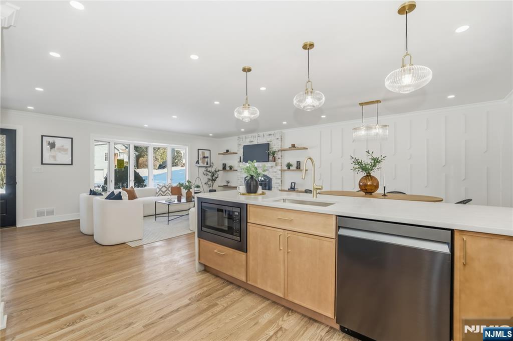 589 Fletcher Avenue Oradell, NJ 07649 - Photo 10 of 31