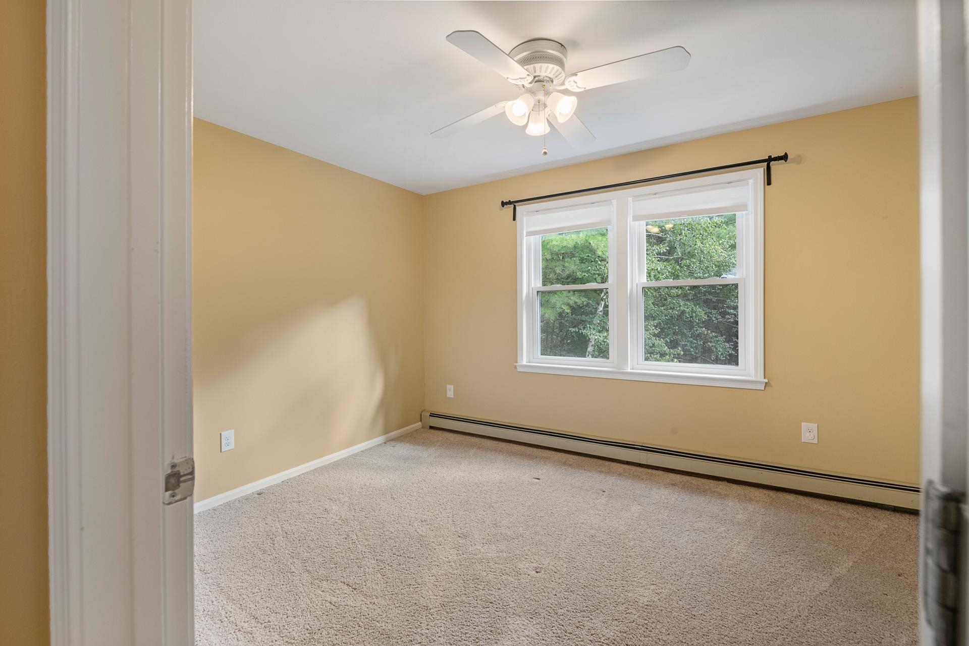 94 Hardy Road Bedford, NH 03110 - Photo 21 of 37