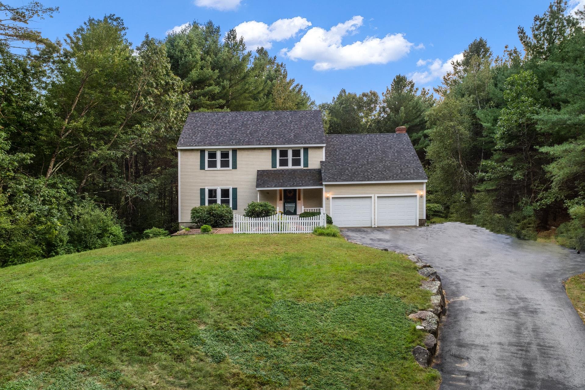 94 Hardy Road Bedford, NH 03110 - Photo 4 of 37