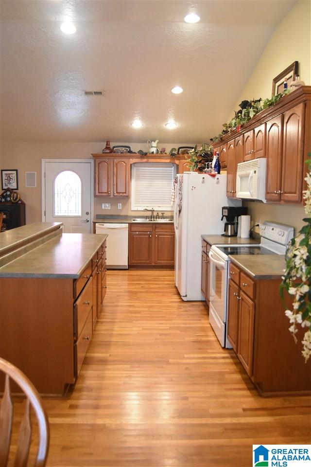 135 Wilson Way Weaver, AL 36277 - Photo 12 of 46