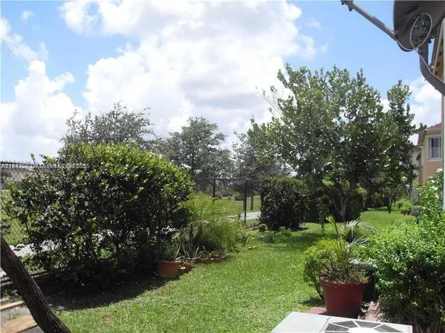 $300,000 | 7130 Northwest 177th Street, Unit 1038, Hialeah, FL 33015