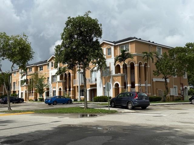 7130 Northwest 177th Street, Unit 1038 Hialeah, FL 33015 - Photo 2 of 29