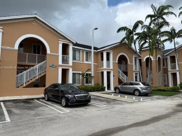 $300,000 | 7130 Northwest 177th Street, Unit 1038, Hialeah, FL 33015