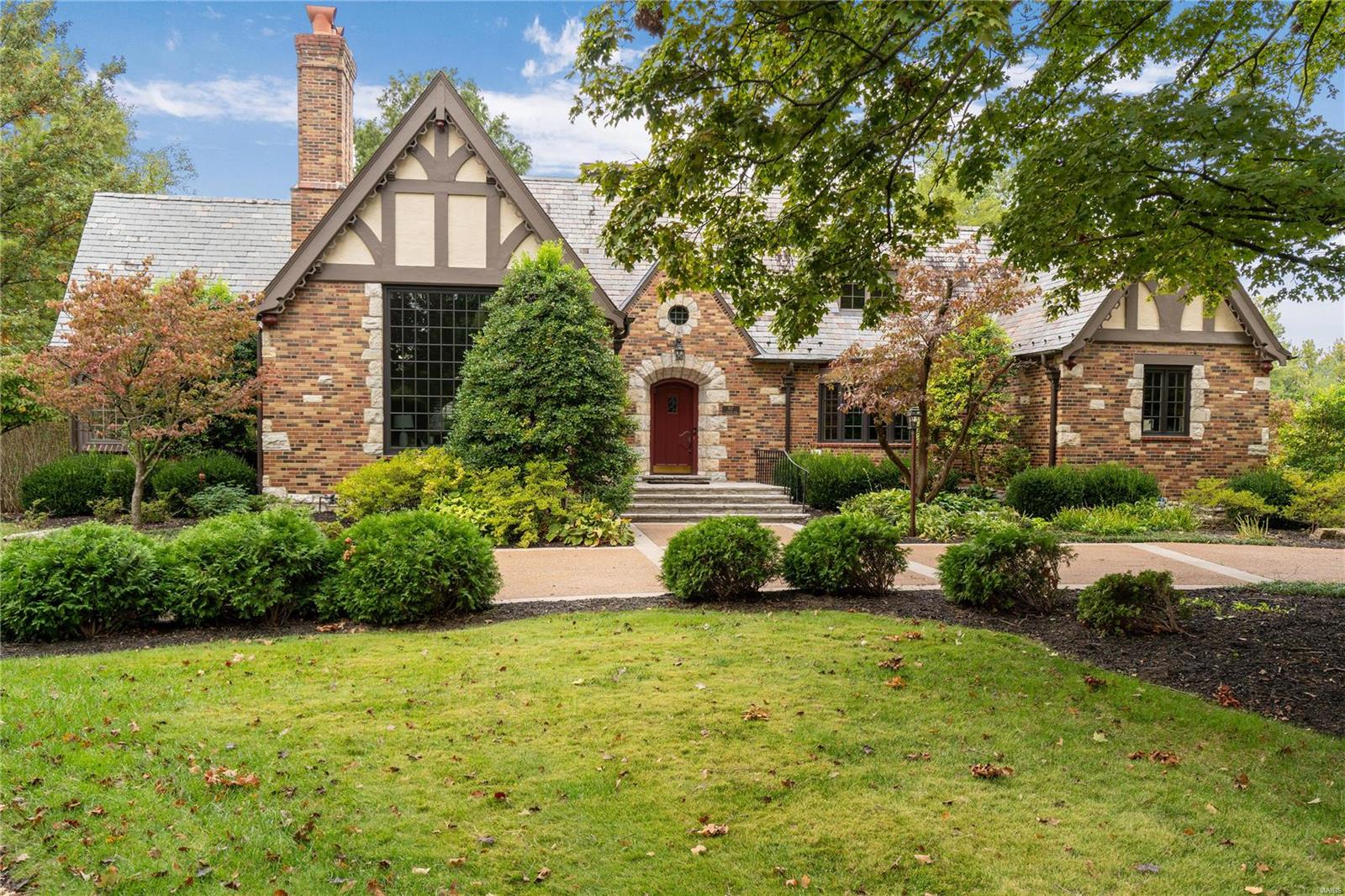 907 South Warson St. Louis, MO 63124 - Photo 1 of 61