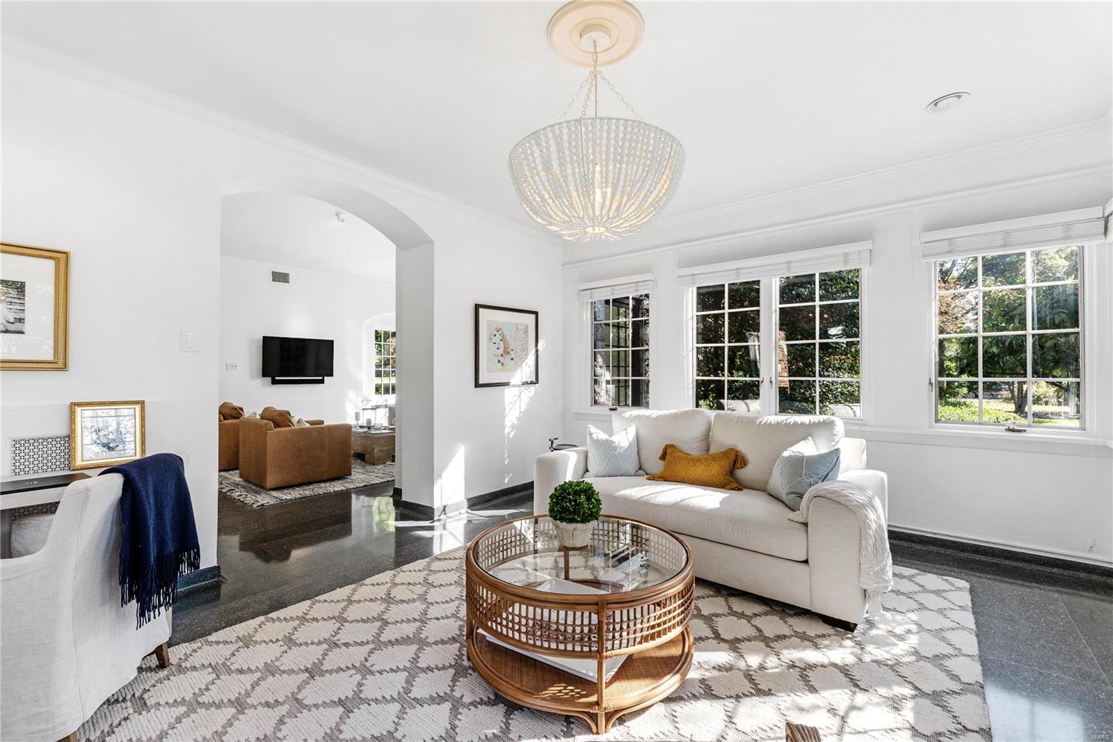 907 South Warson St. Louis, MO 63124 - Photo 13 of 61