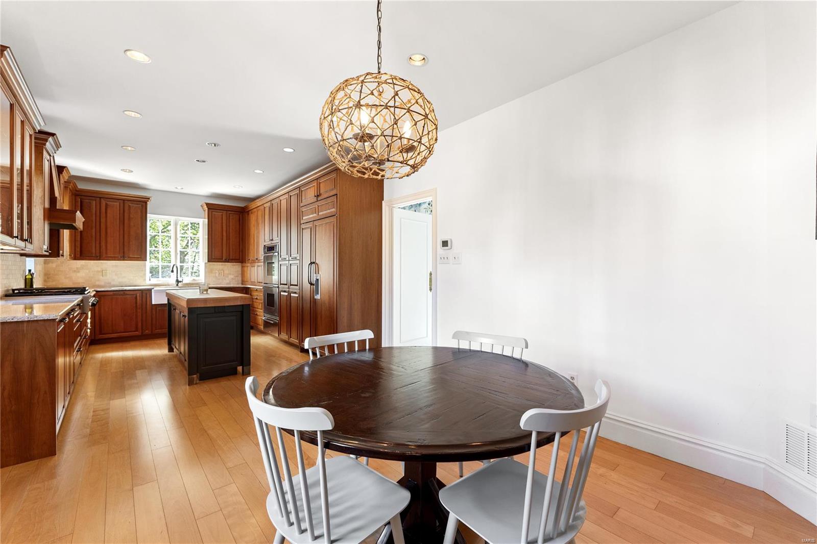 907 South Warson St. Louis, MO 63124 - Photo 21 of 61