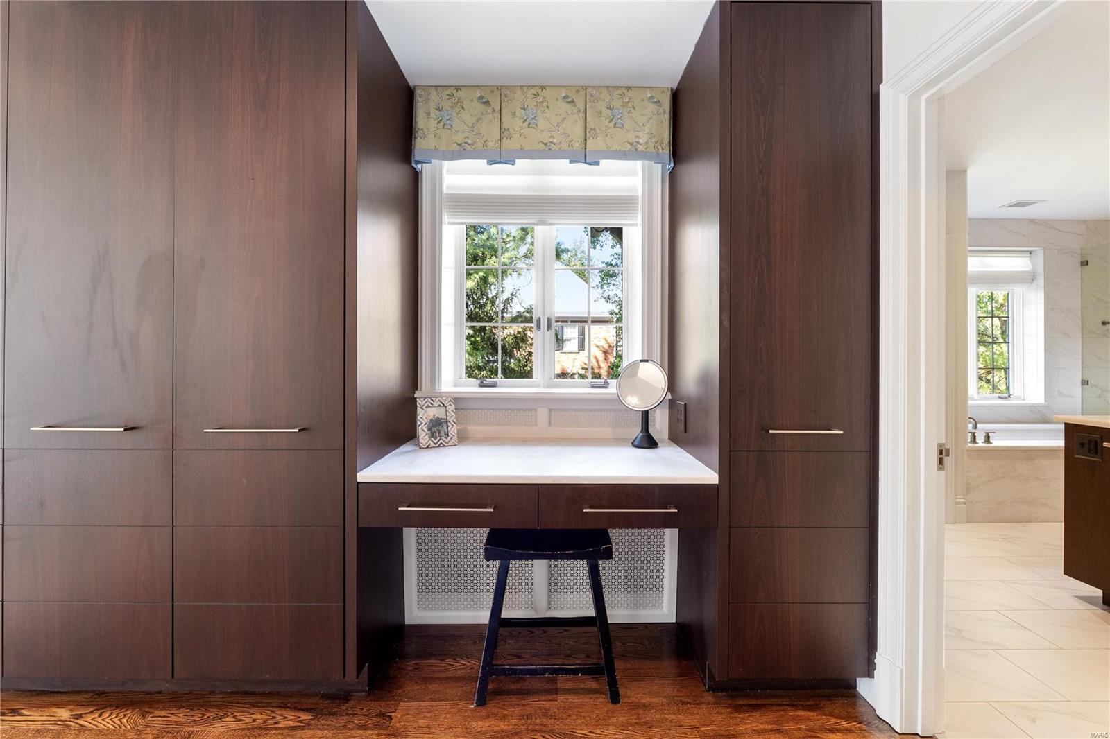 907 South Warson St. Louis, MO 63124 - Photo 27 of 61