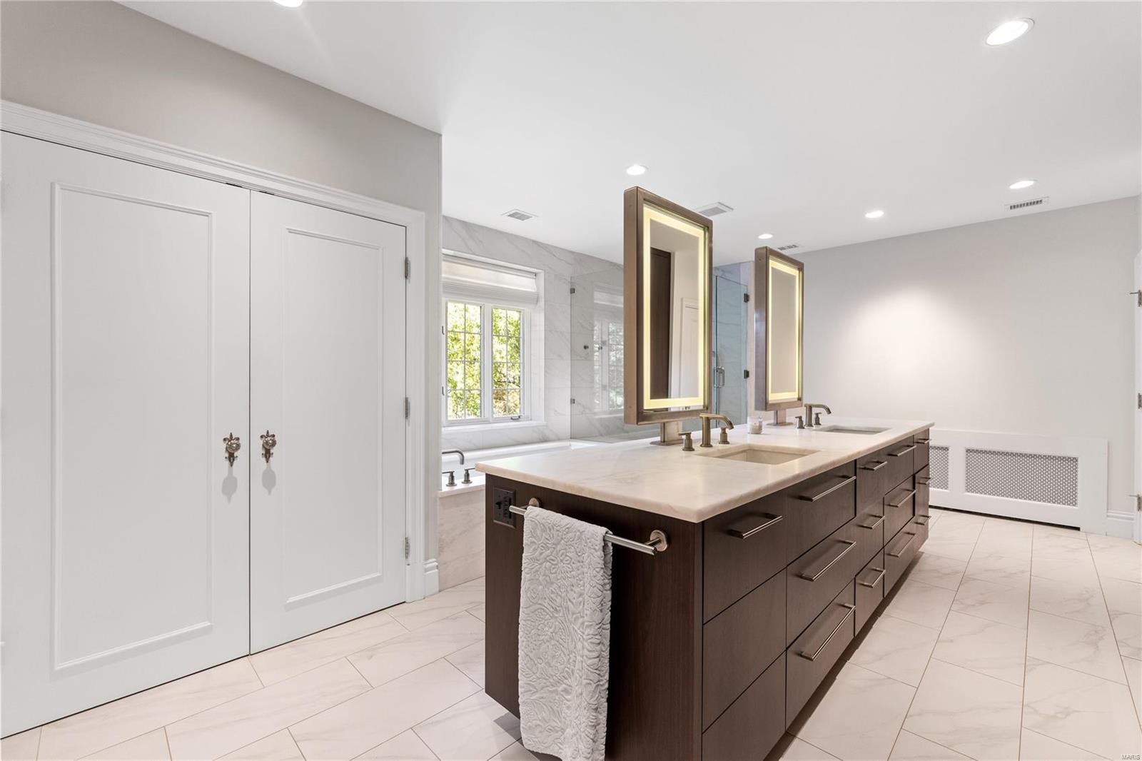 907 South Warson St. Louis, MO 63124 - Photo 29 of 61