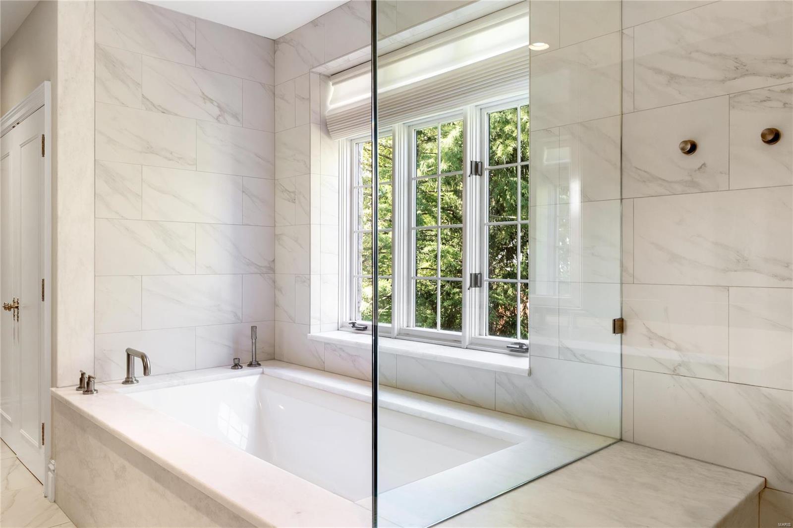 907 South Warson St. Louis, MO 63124 - Photo 32 of 61