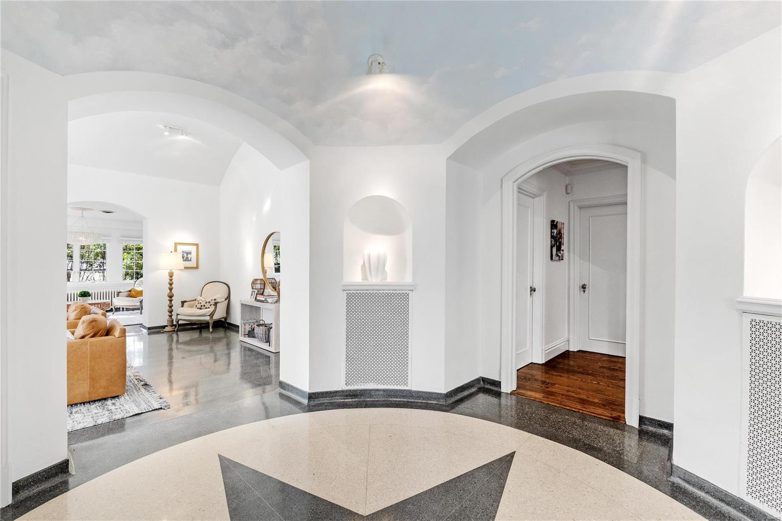 907 South Warson St. Louis, MO 63124 - Photo 6 of 61