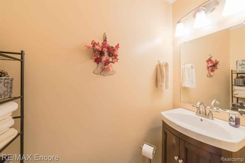 67 Stratford Lane Rochester Hills, MI 48309 - Photo 14 of 35