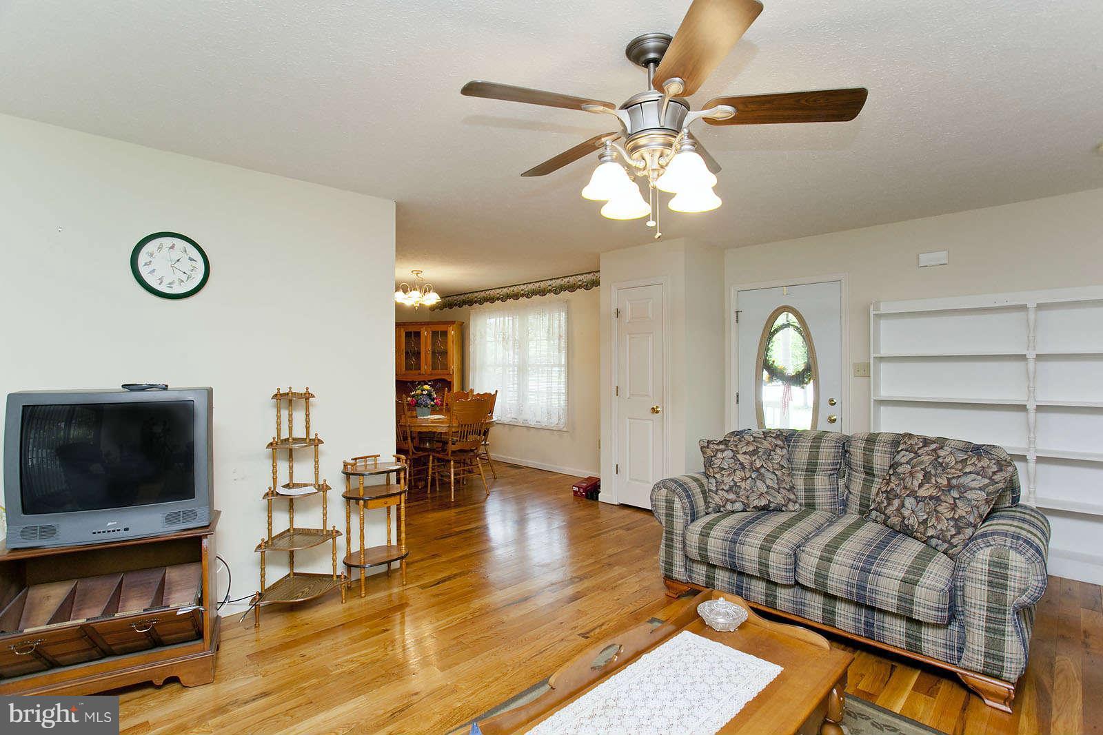 126 Longcroft Road Winchester, VA 22602 - Photo 14 of 20 Family Room
