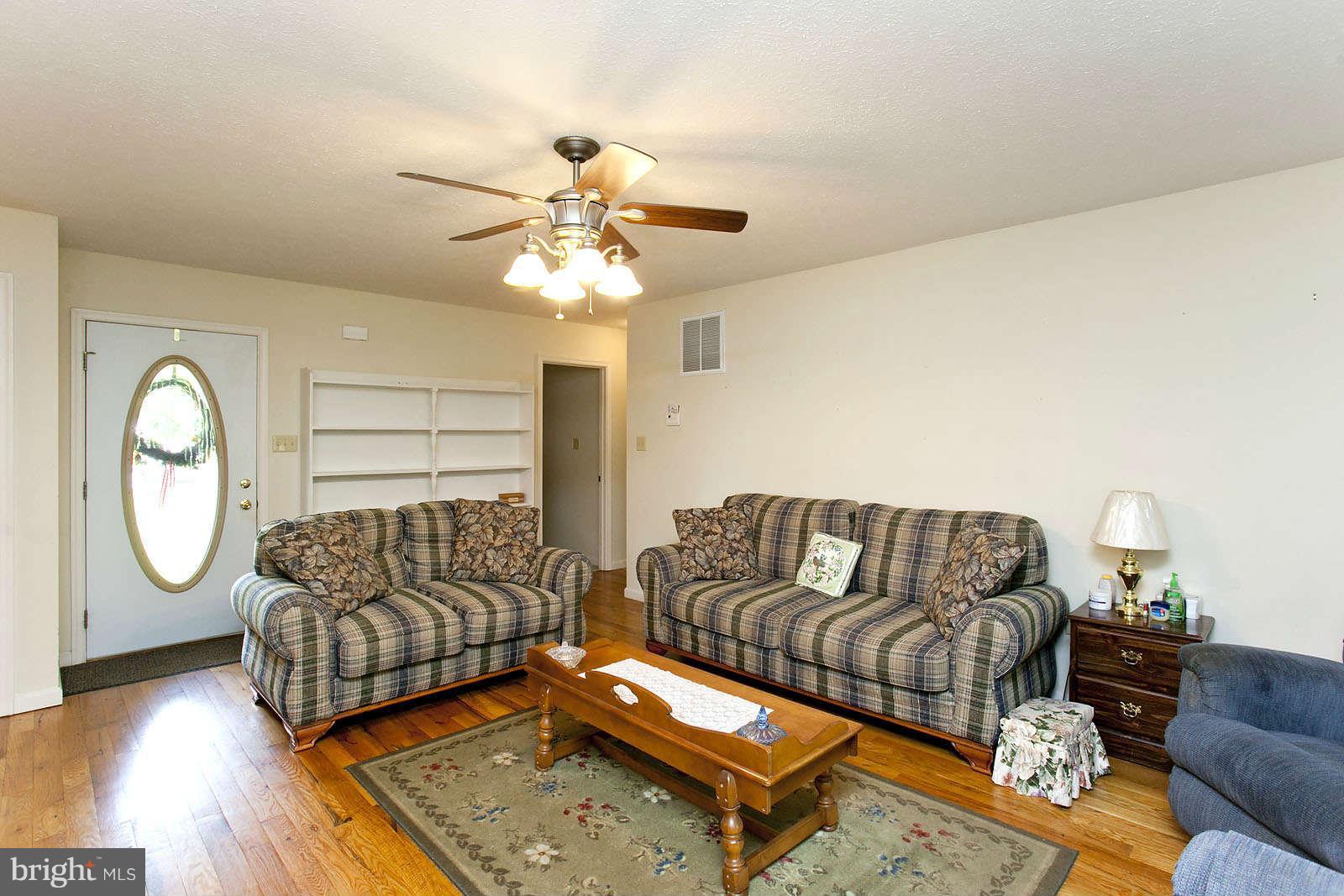 126 Longcroft Road Winchester, VA 22602 - Photo 7 of 20 Family Room