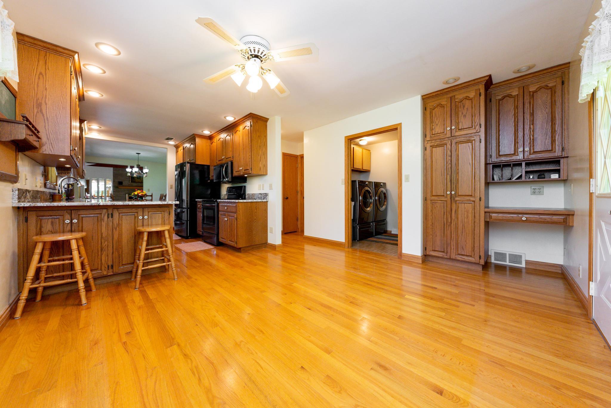 401 West Timber Ridge Drive Peoria, IL 61615 - Photo 12 of 41 Gallery Image 12