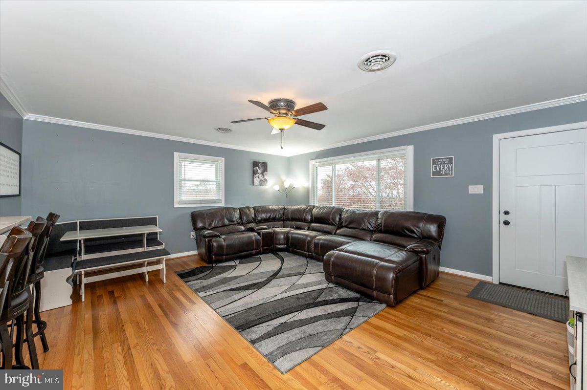 14519 Edgemont Road Smithsburg, MD 21783 - Photo 3 of 55 Gallery Image 3
