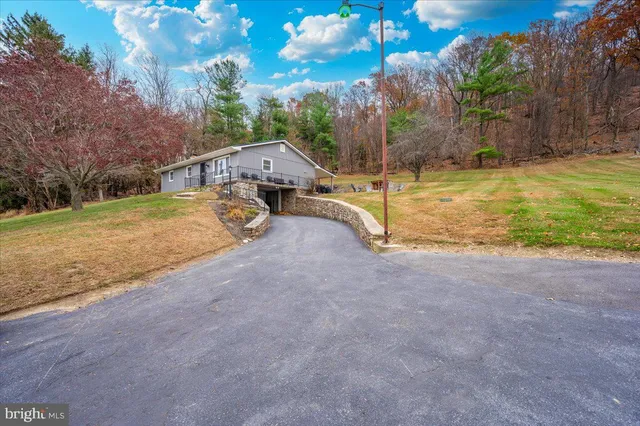 $379,000 | 14519 Edgemont Road, Smithsburg, MD 21783