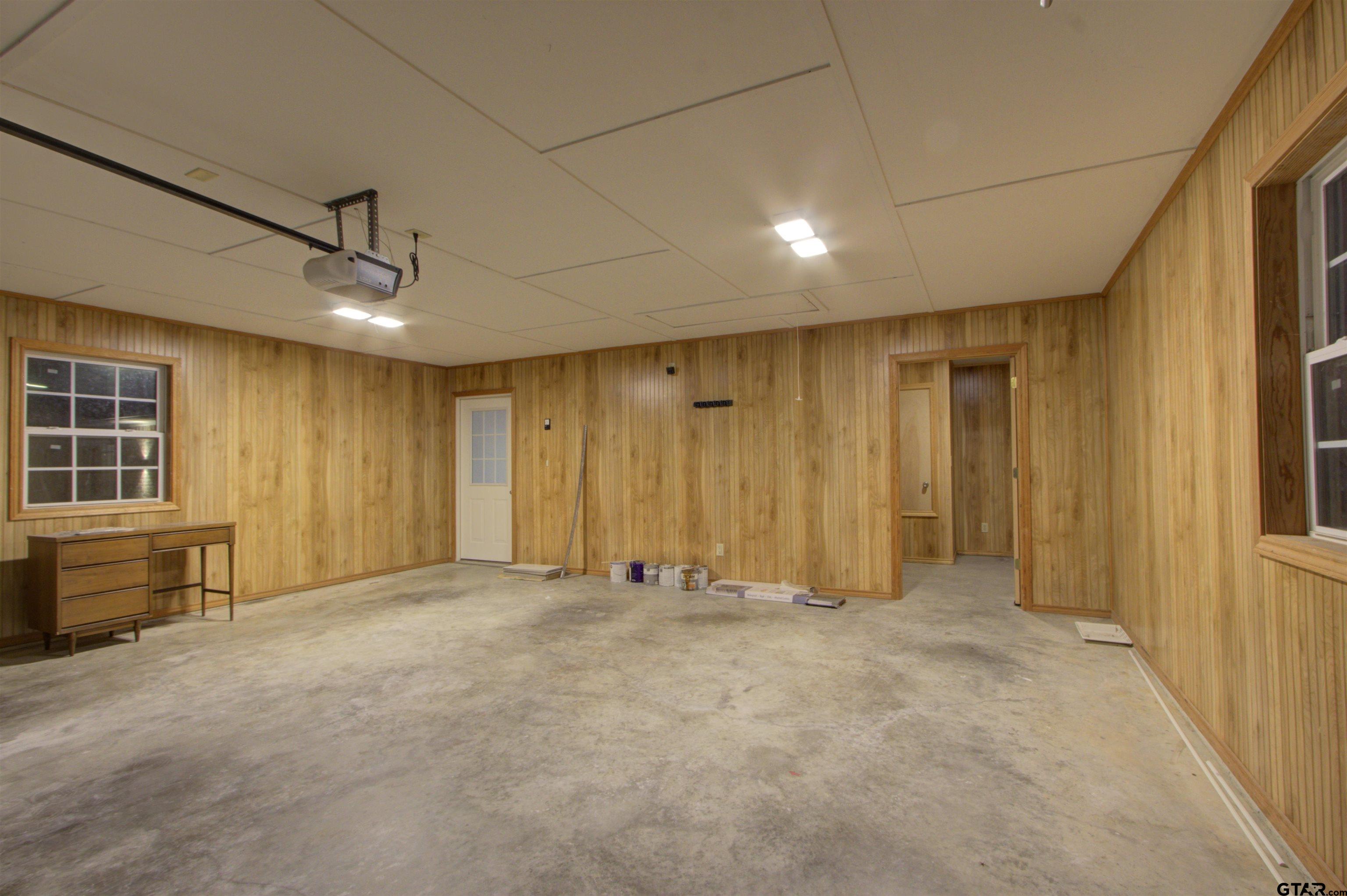 720 Tennessee Acres Drive Texarkana Ar, AR 71854 - Photo 29 of 31 a view of an empty room with a window