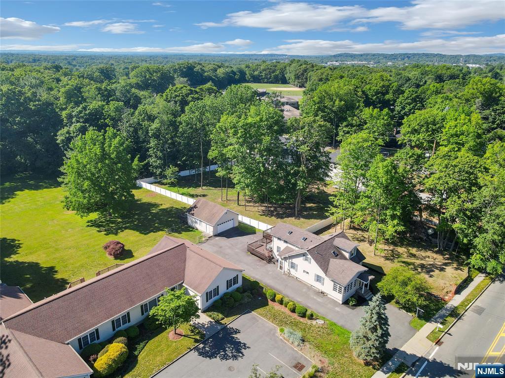 1093 Littleton Road Parsippany, NJ 07054 - Photo 4 of 50