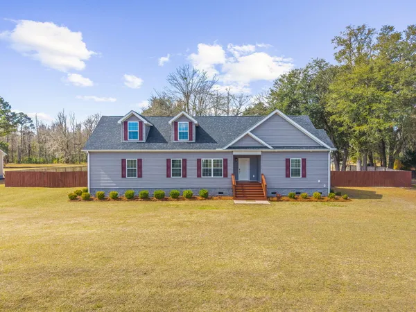 $589,000 | 130 Hidden Hills Road, Cross, SC 29436